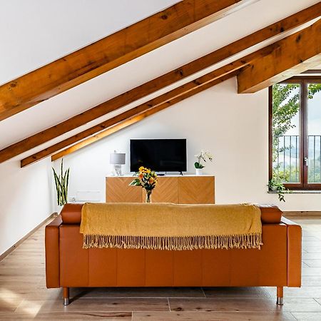 Готель Charming Barolo Wine Loft Монфорте-д'Альба Екстер'єр фото