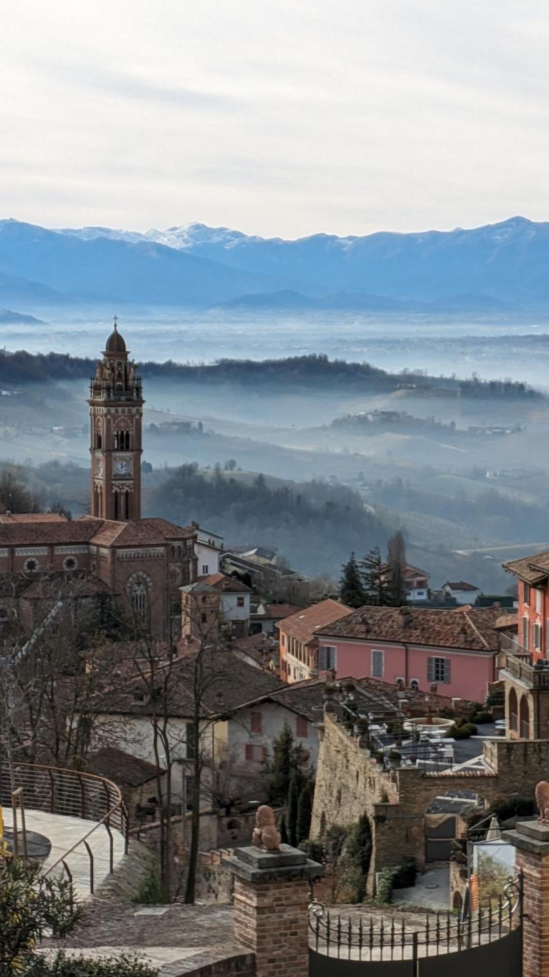 Готель Charming Barolo Wine Loft Монфорте-д'Альба Екстер'єр фото