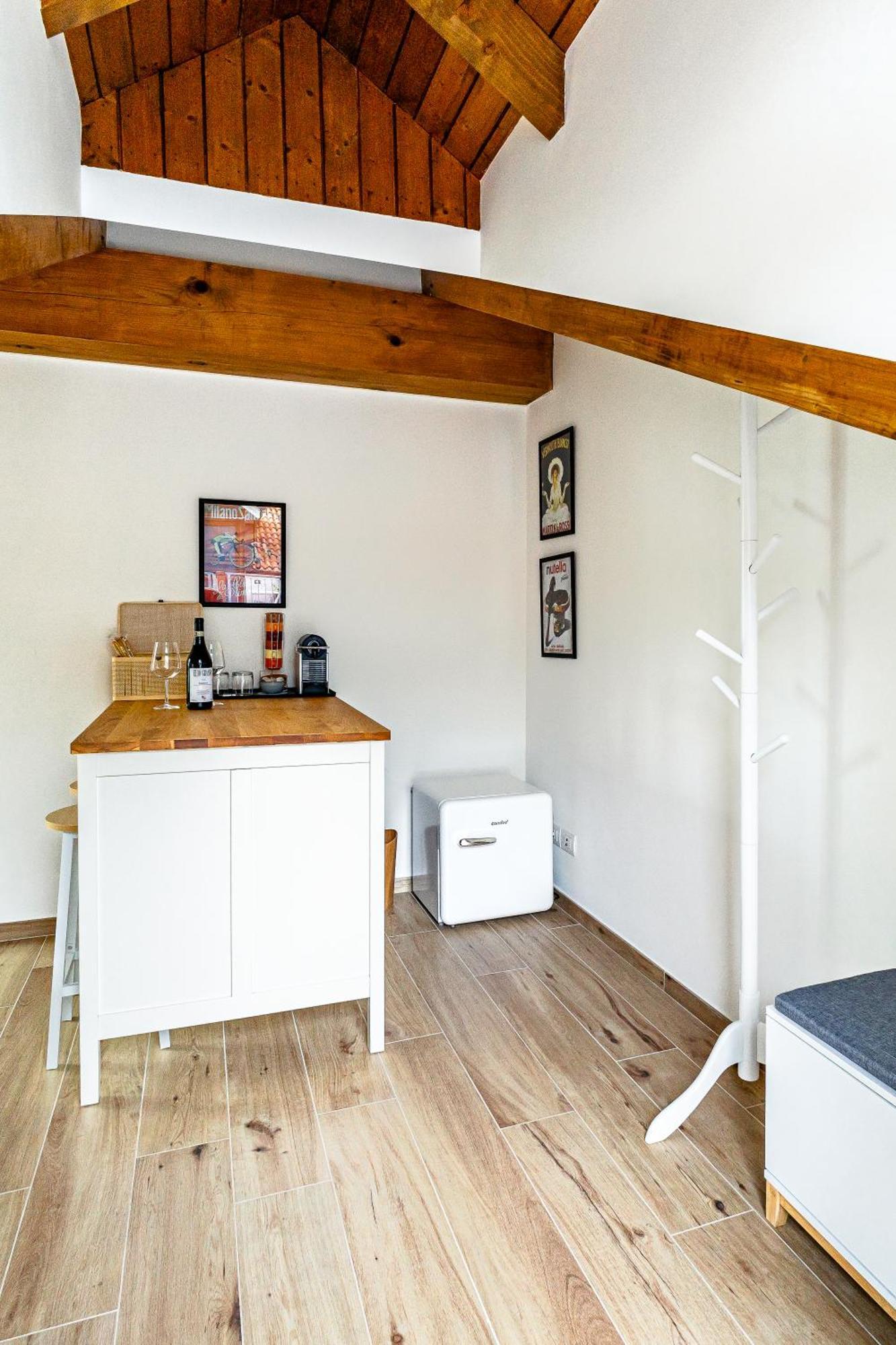 Готель Charming Barolo Wine Loft Монфорте-д'Альба Екстер'єр фото